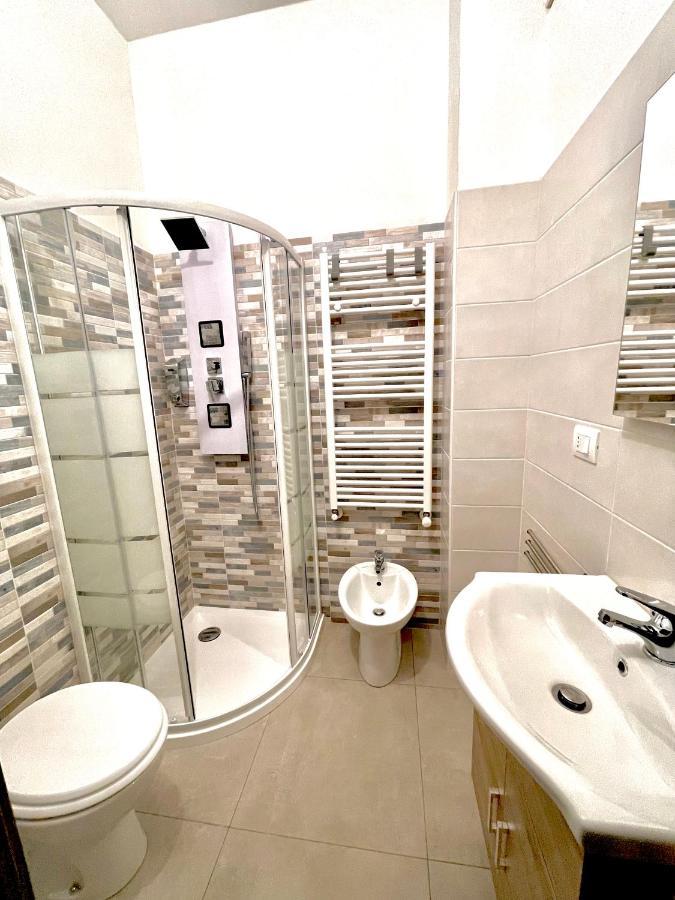 Lugaro Guest House Турин Экстерьер фото