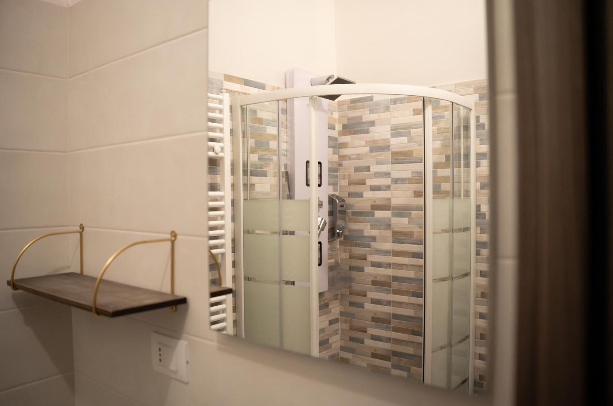Lugaro Guest House Турин Экстерьер фото